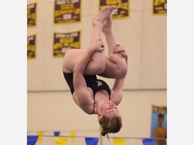 Swim & Dive: Crossly Wins SEC Red Divion, Hornets Take 2nd Overall