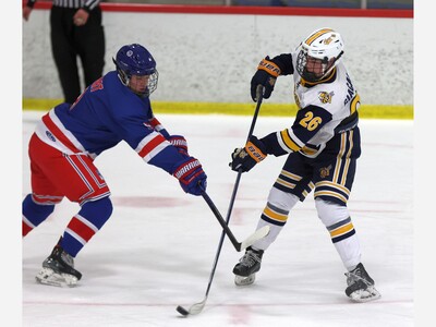 HOCKEY: After Shutting Out Skyline, Hornets Drop 2; Giacalone Reaches 100 Points