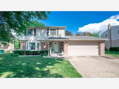 665 Eastlook Drive, Saline  |  SUN Open House 12-2pm